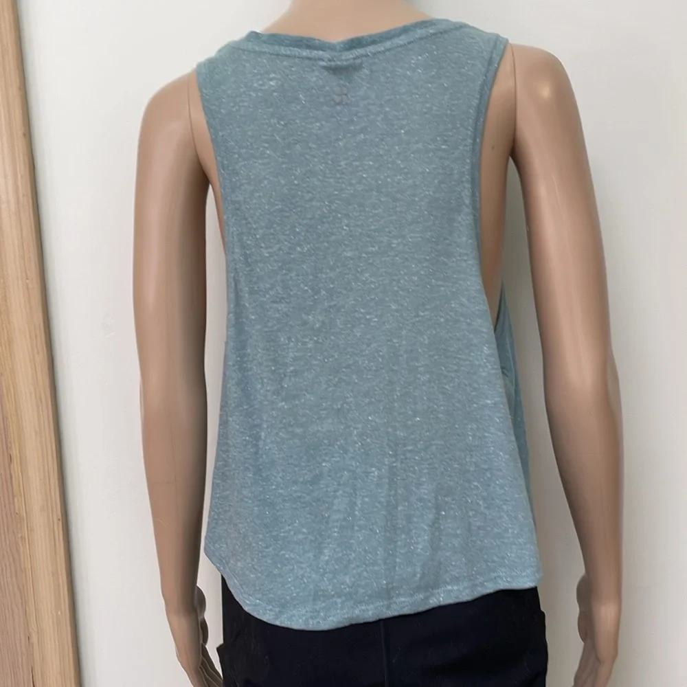 Sweaty Betty Self Care Definition Sleeveless Cropped Tank Top - Picture 3 of 6